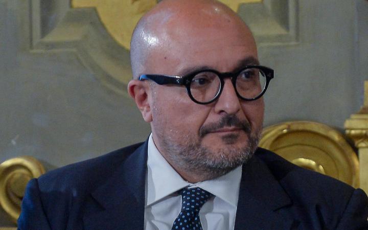 Sangiuliano-Pisacane: sconcertante storia fitto barelle all'Ospedale del Mare