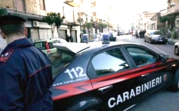 Accoltella il compagno durante lite, arrestata