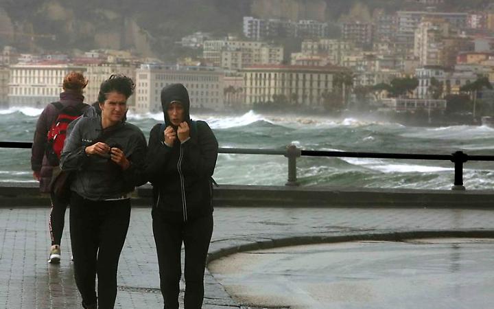 Ancora maltempo in Campania: allerta per vento forte e temporali