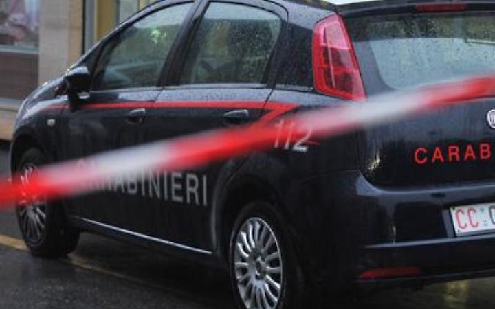Sessantenne trovato morto, fermata la moglie
