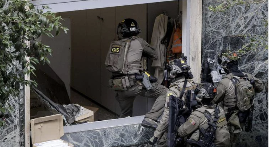 Banda del buco, trovati gli attrezzi: al vaglio le immagini delle telecamere