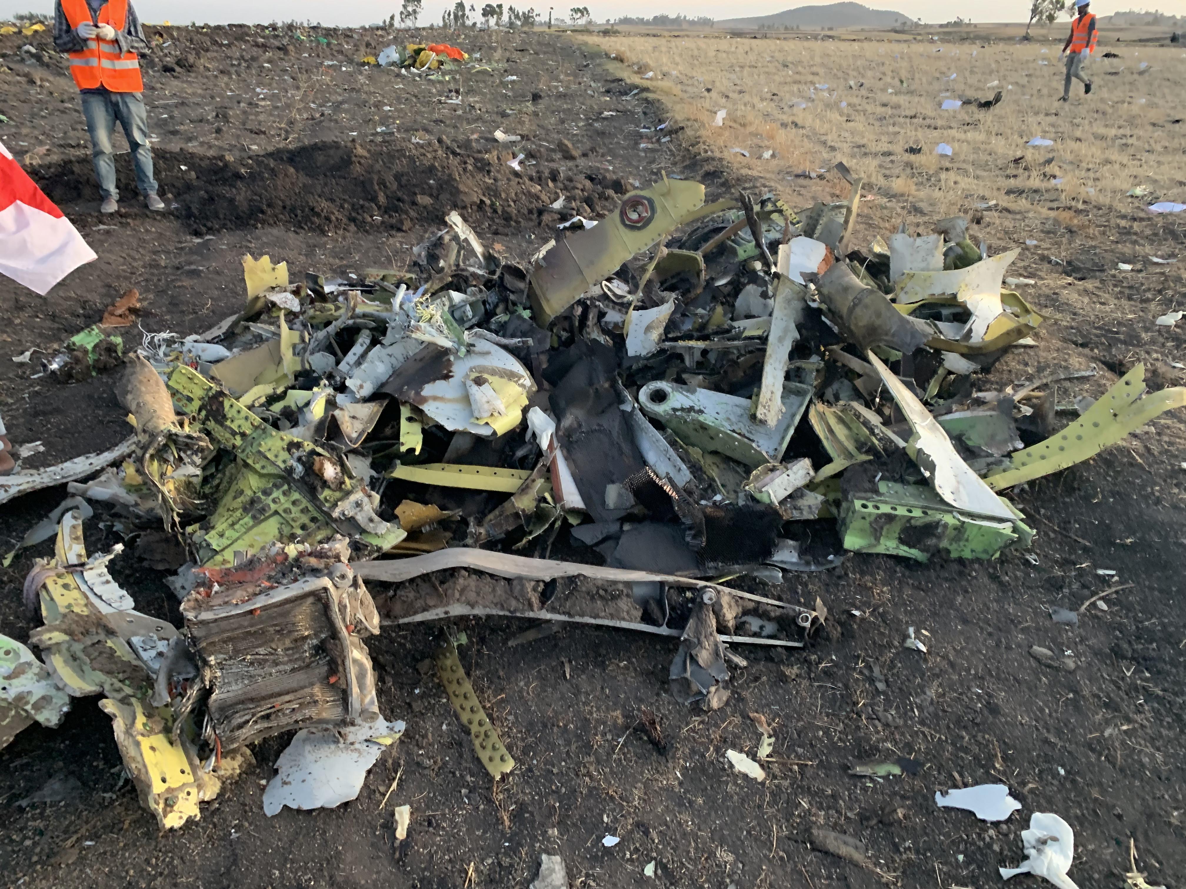 Авиакатастрофа сколько погибших. Боинг 737 после катастрофы. Авиакатастрофа Боинг 737 Макс.